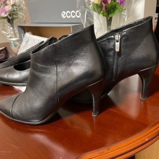 ecco 黒パンプス