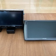 売ります　カーナビ&リアモニター