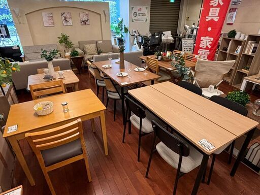 SOKO＋麻布店／ ダイニングテーブル・チェア取り揃えております。
