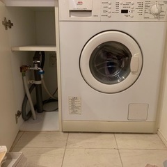 アメリカ製冷蔵庫とドイツ製ビルドイン乾燥機付洗濯機のセット取引のみ  