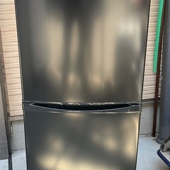 【RKGRE-366】特価！アイリスオーヤマ/142L 2ドア冷凍冷蔵庫/IRSD-14A-B/中古品/2023年製/当社より近隣無料配達！