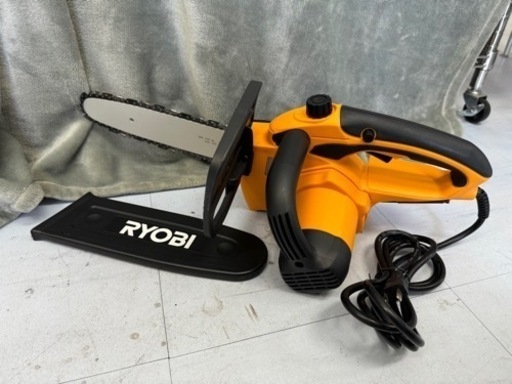 【値下げしました】リョービ チェンソー CS-2501 616300A 長さ250mm 自動給油 オイルリターン機構 セフティスイッチ 枝打ち ガーデニング 伐採 丸太切断　No2247