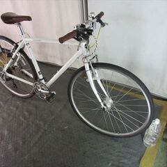 Ｄ657★17500円★整備済み スポーツ中古自転車 アサヒ　ウィークエンドバイク　ホワイト【クロスバイク】LEDオートライト(*^▽^*) D657☆17500円☆整備済み スポーツ中古自転車 アサヒ ウィークエンド