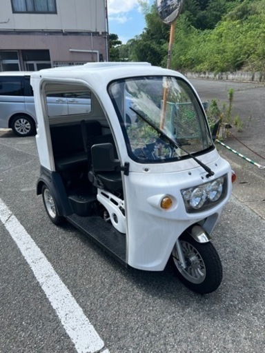 APトライク22年式車の免許で乗れる雨に濡れない可愛い相棒\n