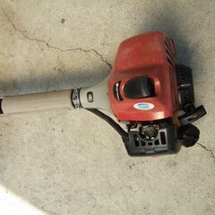 即決です！定評のゼノアの草刈機です！