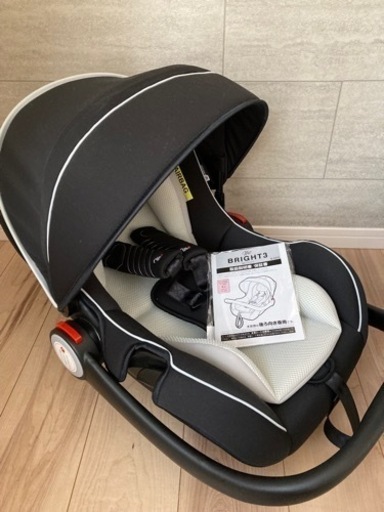 ほぼ新品！新生児から使えるチャイルドシート