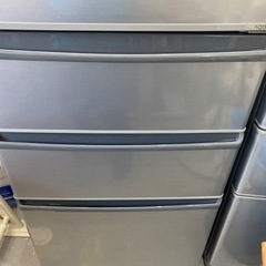 家電 キッチン家電 AQUA 2017年製　355L冷蔵庫