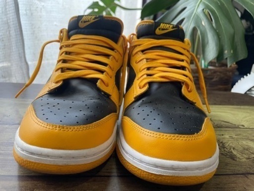 スニーカー NIKE DUNK LOW  Championship Goldenrod
