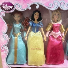 ディズニーストアで購入した ディズニープリンセス11体ドール  
