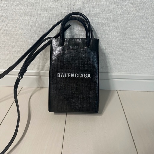 バレンシアガ ミニバッグ