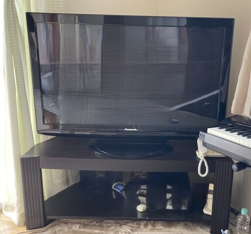 ４６型テレビ（テレビ台付）　Panasonic プラズマテレビ