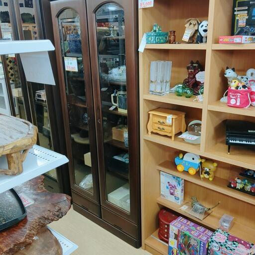 書棚☆木製、、ガラス扉、引き出し、本棚、収納【浜村鹿野温泉ICから3分 買取本舗 宮本リサイクル 営業時間9～19時 定休日水曜のみ←連絡できませんm(_ _)m】