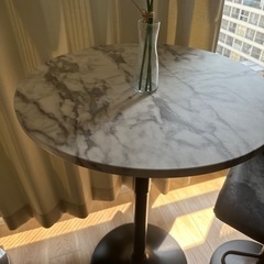 🌷🌷カフェ風テーブル、チェア💐