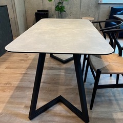 東京インテリア　ダイニングテーブル　セラミック