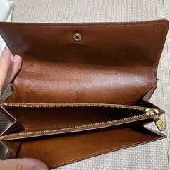 長財布　ルイヴィトン　ボッテガ　クロエ

