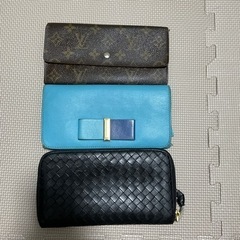 長財布　ルイヴィトン　ボッテガ　クロエ
