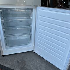 冷蔵庫探すなら「リサイクルR 」❕3ドア冷蔵庫❕軽トラ無料貸し出し❕購入