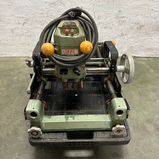 【makita】マキタ 大入れルーター 2516N 100V 現場 建築 大工道具 マキタ工具 DIY Y0100