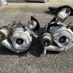 BNR34 純正タービン2機アウトレット2個付きBNR34 純正エキマニ2個 実働品