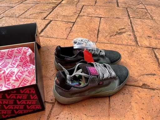 VANS EVDNT RW UltimateWaffle スニーカー レディース 24cm