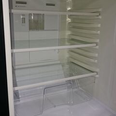 （2024.08.25　お買い上げありがとうございます。）ユーイング　2ドア冷蔵庫１１０L　２０１７年製　UR-F110H　黒　48ｃｍ幅　霜取り付き　単身向け　　高く買取るゾウ八幡東店