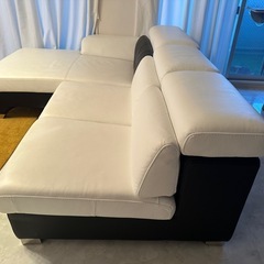 【さらに値下げしました】3人掛けソファ(本革) 