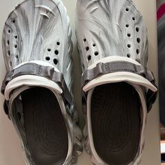 crocs　エコーマーブルクロッグ