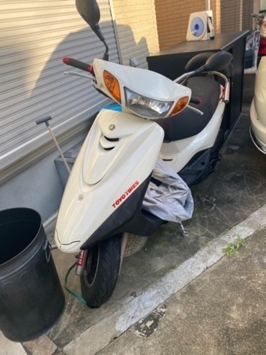 ヤマハ　アクシストリート　125cc 小型