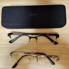 JINSのメガネとダテメガネ