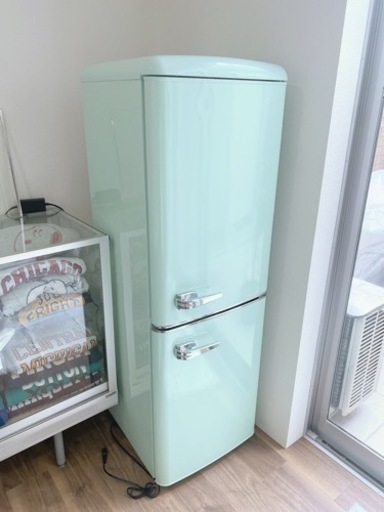 \n美品 グリーン 冷蔵庫  130L