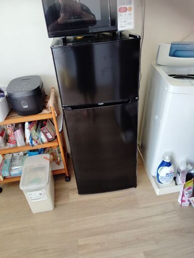 新しい冷蔵庫が予定より早く届いたので不要になりました。今年7月に電気屋で新品で買ったばかりです。
