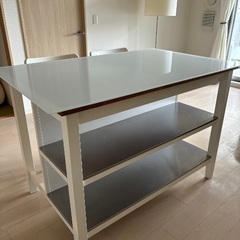 IKEAアイランド型キッチンダイニングテーブル(ガラス天板付)＆チェア IKEAアイランド型キッチンダイニングテーブル(ガラス天板付)＆チェア
