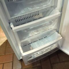 ② 三菱 121L 1ドア冷凍庫 冷凍ストッカー MF-U12Y-S 2015年製 シルバー 引出し4段 三菱 縦型冷凍庫 冷凍庫 札幌市東区 新道東店