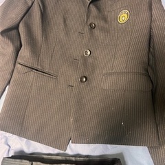 知泉福祉製菓専門学校の制服