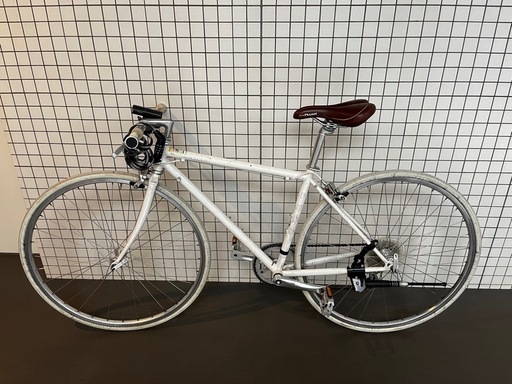 \u003c8/4までの販売!!\u003e　[引渡希望] FUJI Ballad XXS 白 クロスバイク 自転車 (適正身長158-165cm) veloサドル, ヘルメット付き