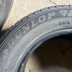ダンロップ 165／70R14 溝7.2mm 21年