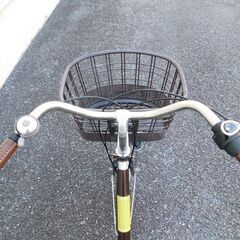 リサイクル自転車 店内多数販売中!　ご来店ください！　早い者勝ち!　シニア向け　シティサイクル　24インチ　ブラウン　内装3段変速　オートライト　安心の大きめサドル　お買い物に便利!!　売れてます!　早い者勝ち!　外観状態は全体的に極めて良好と思います!　m35