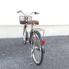 リサイクル自転車 店内多数販売中!　ご来店ください！　早い者勝ち!　シニア向け　シティサイクル　24インチ　ブラウン　内装3段変速　オートライト　安心の大きめサドル　お買い物に便利!!　売れてます!　早い者勝ち!　外観状態は全体的に極めて良好と思います!　m35
