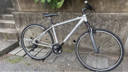 自転車 トレック　\nクロスバイク