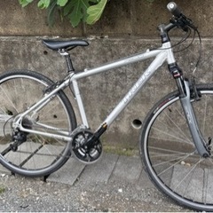 自転車 トレック　
クロスバイク