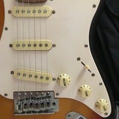 訳あり 美品 ストラトタイプ エレキギター ノーブランド ストラトタイプエレキギター Amazon | Legend エレキ