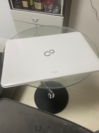美品薄型/Win11搭載/2世代爆速Core-i7/ホワイト色富士通
