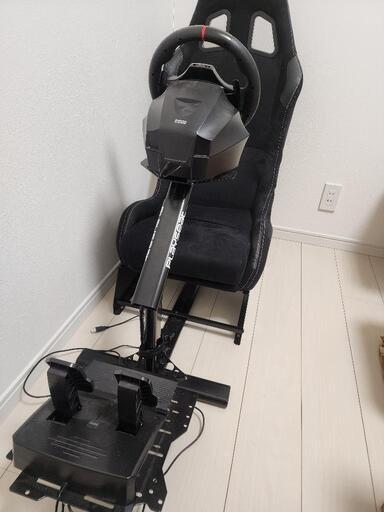 PlaySeat　レーシングコックピット