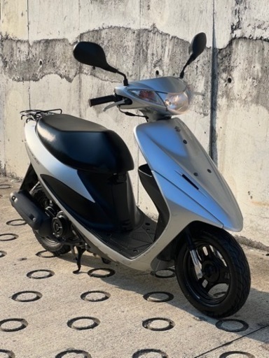 まだ取引可能です☺️大人気セール‼️実走行1万キロ‍♂️安心のバッテリー新品✨️フロントタイヤ新品✨️嬉しいオイル交換済み♻️燃費重視\u0026ラクラク始動のインジェクションバイク初心者の方にオススメCA44A アドレスV50✴