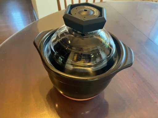【未使用、新品】HARIO(ハリオ) フタがガラスのご飯釜1~2合 中が見える 耐熱ガラス 陶器 日本製