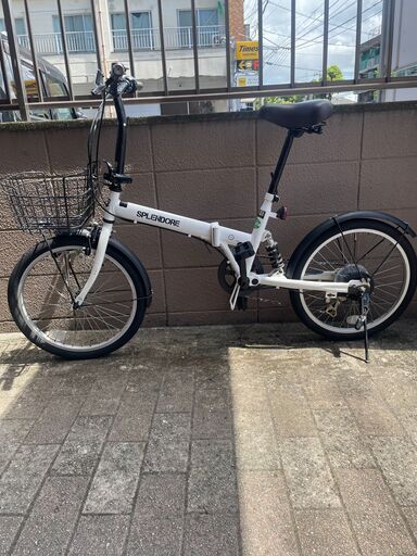 リサイクルショップどりーむ荒田店 No1378 折りたたみ自転車　２０インチ　ギア切り替え付き　LEDライト付き　折りたたみ可能で便利♪