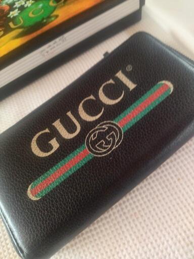 GUCCI ロゴ　長財布