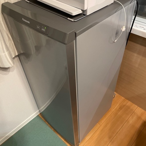 【美品】パナソニック冷凍庫 2022年製 NR-FZ120D-SS