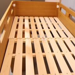 ACTUSで取り扱われていたFUZZLE(ファズル)ハイベッドです。ホワイトオークの深い杢目が使い込むほどに愛着の湧く風合いです。子供の成長に合わせてスペースを有効活用した使い方が出来ます♪