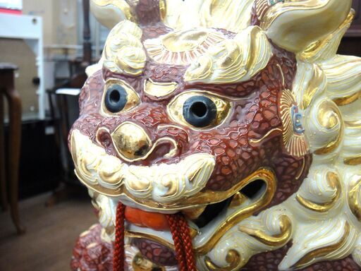 143/607 九谷焼 唐獅子 玉獅子 縁起物 台座付き